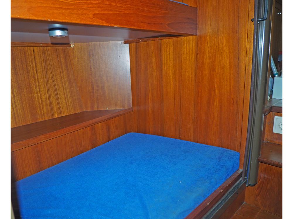 Aft cabin, Accommodation